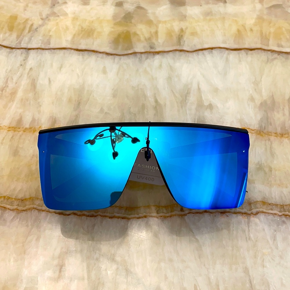 NWT fashion sunglasses